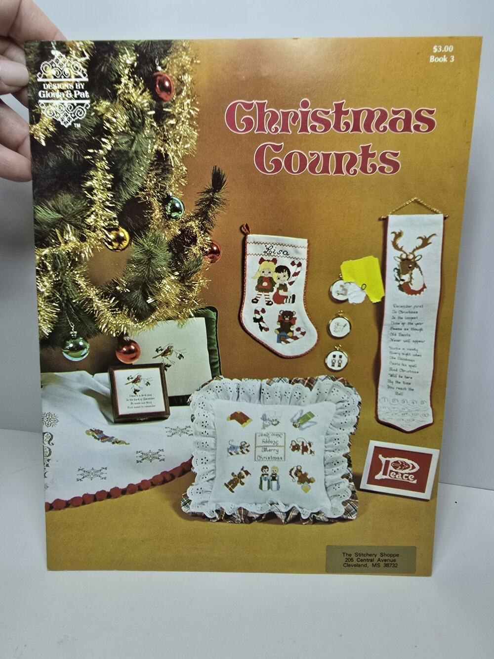 Vintage Gloria & Pat CHRISTMAS COUNTS book 3 Cross Stitch Booklet 1977